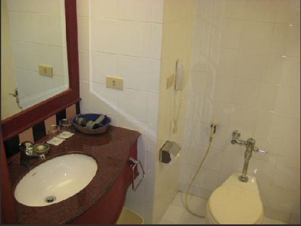 Imagen de la habitación del Hotel Imperial Narathiwat. Foto 7