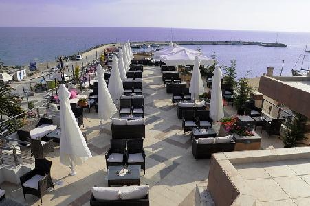Imagen de la piscina del Hotel Imperial, Nea Skioni. Foto 9