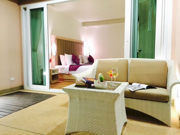 Imagen de los interiores del Hotel Imperial Ocean Palms. Foto 16