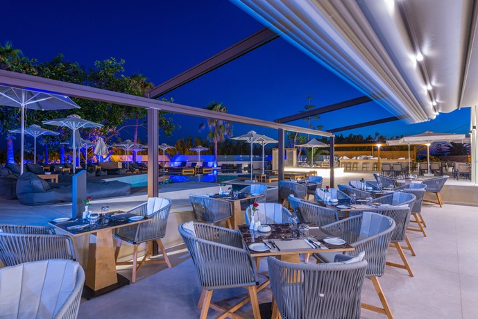 Imagen del bar/restaurante del Hotel Imperial Palace - Adults Only. Foto 3