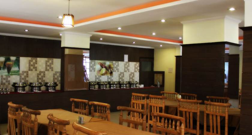 Imagen del bar/restaurante del Hotel Imperial Palace, Aleo. Foto 5