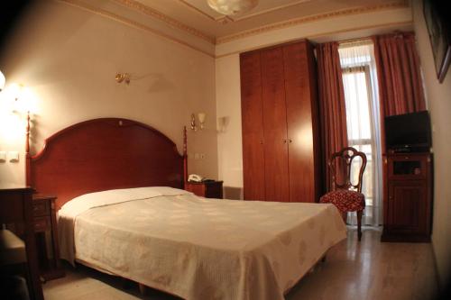 Imagen de la habitación del Hotel Imperial Palace Classical Thessaloniki. Foto 10