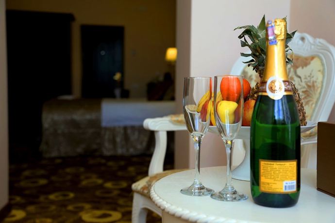 Imagen de la habitación del Hotel Imperial Palace, Erev&aacute;n. Foto 4
