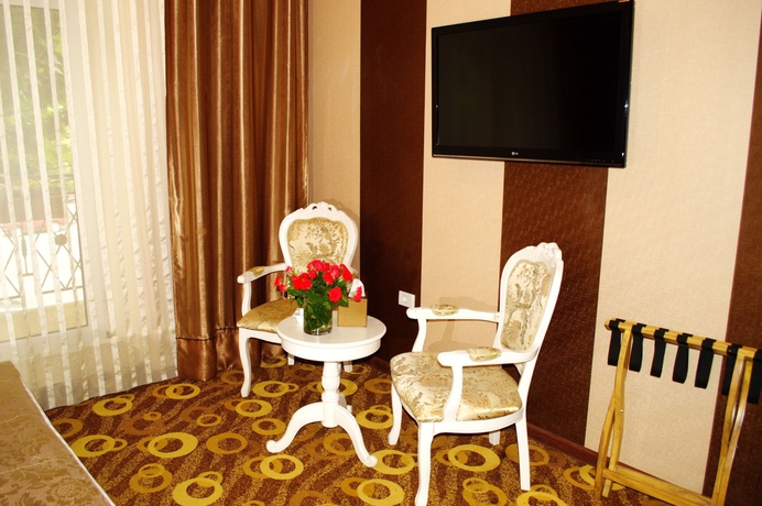 Imagen de la habitación del Hotel Imperial Palace, Erev&aacute;n. Foto 5