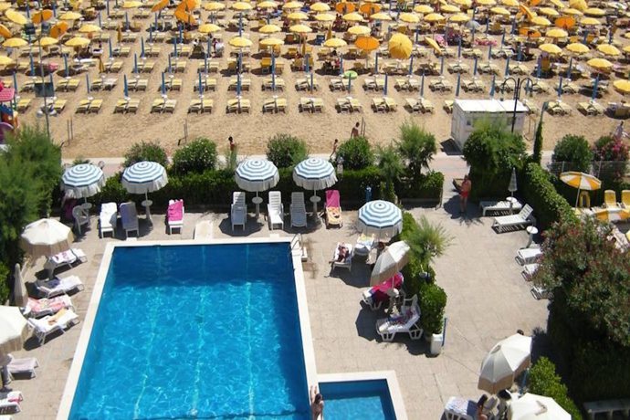 Imagen de la piscina del Hotel Imperial Palace, Lido Di Jesolo. Foto 10