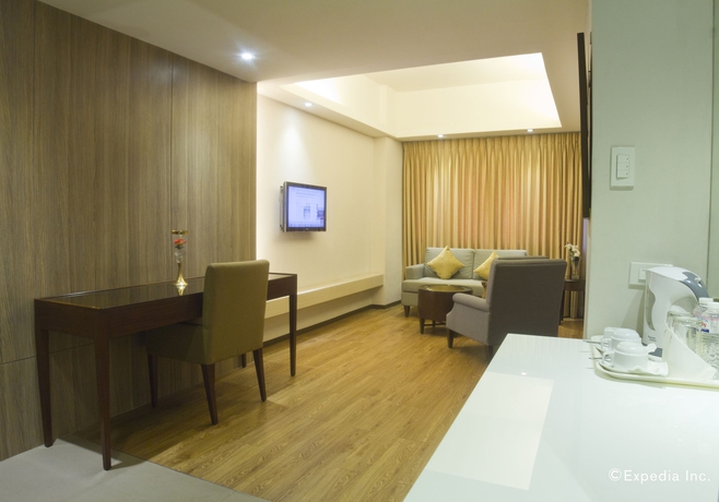 Imagen de la habitación del Hotel Imperial Palace Suites. Foto 5