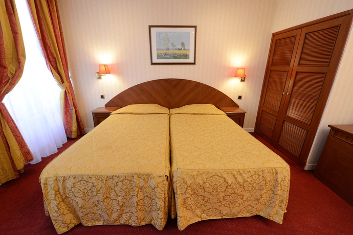 Imagen de la habitación del Hotel Imperial, París. Foto 10