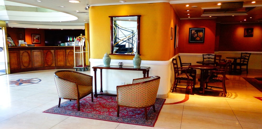 Imagen de los interiores del Hotel Imperial Park. Foto 14