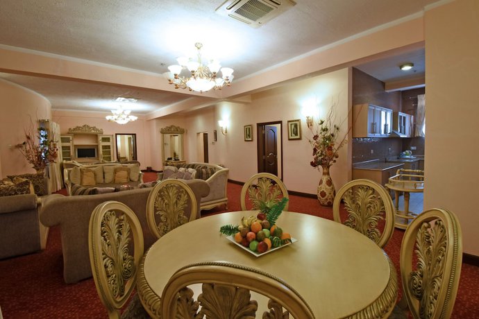 Imagen de la habitación del Hotel Imperial Royale. Foto 18