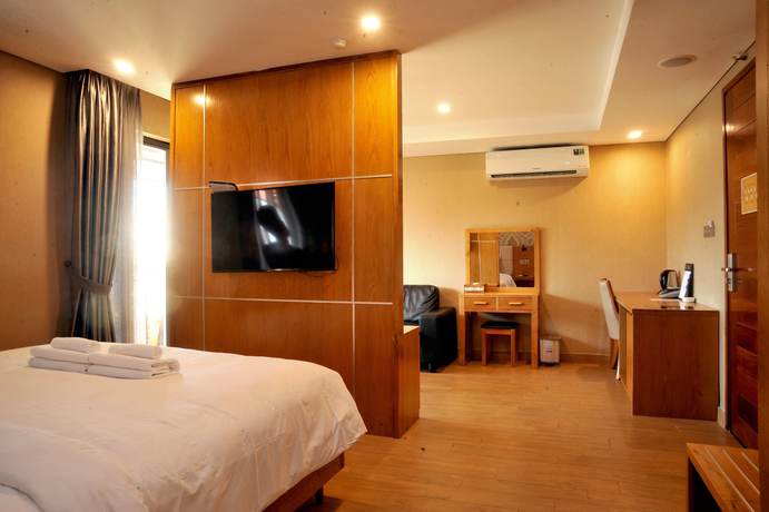 Imagen de la habitación del Hotel Imperial Saigon. Foto 2