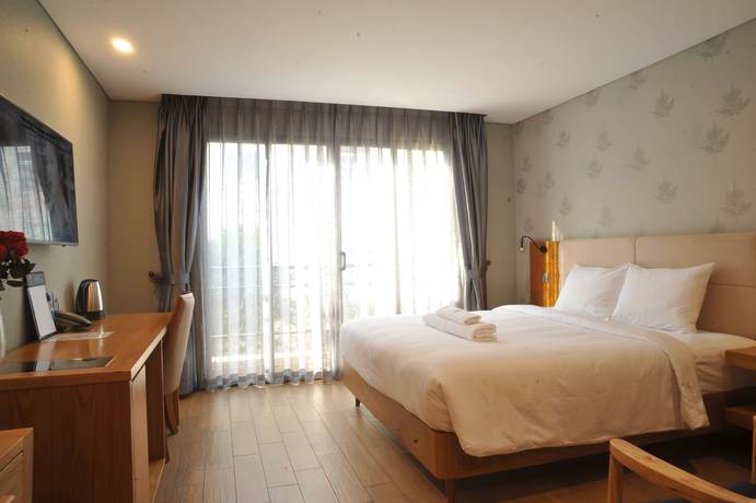 Imagen de la habitación del Hotel Imperial Saigon. Foto 6