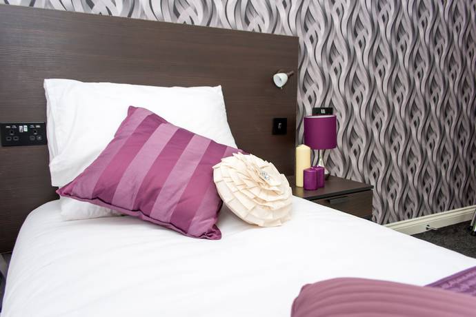 Imagen de la habitación del Hotel Imperial Salford. Foto 6