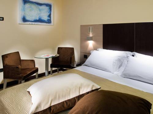 Imagen de la habitación del Hotel Imperial, San Benedetto del Tronto. Foto 8