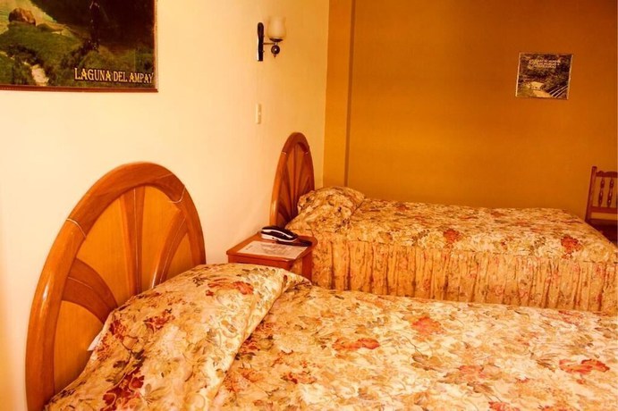 Imagen de la habitación del Hotel Imperial, San Jose de Huanicauri. Foto 13