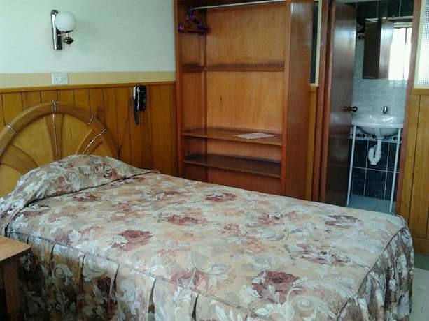 Imagen de la habitación del Hotel Imperial, San Jose de Huanicauri. Foto 15