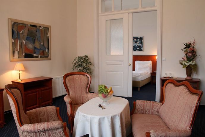 Imagen de los interiores del Hotel Imperial Spa. Foto 14