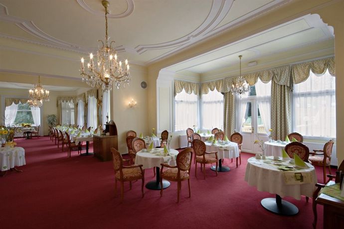 Imagen de los interiores del Hotel Imperial Spa. Foto 15