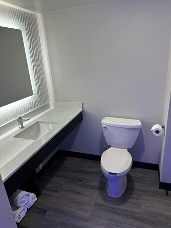 Imagen general del Hotel Imperial Suites, Dearborn. Foto 15
