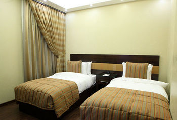 Imagen de la habitación del Hotel Imperial Suites. Foto 9