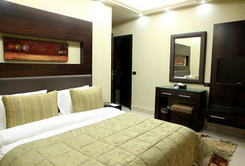 Imagen de la habitación del Hotel Imperial Suites. Foto 10