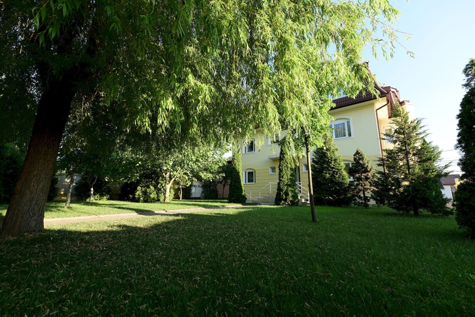 Imagen de los exteriores del Hotel Imperial, Timisoara. Foto 14