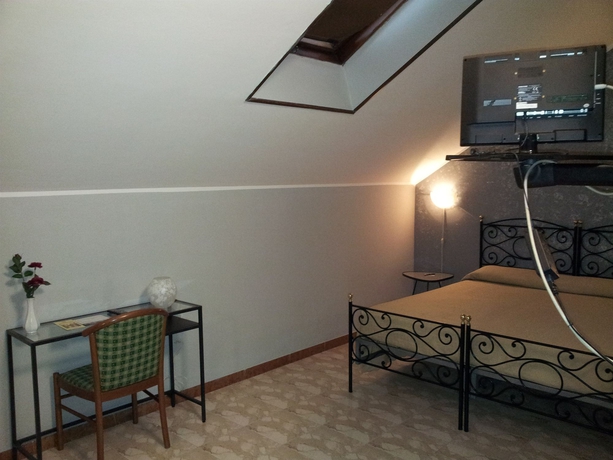 Imagen de la habitación del Hotel Imperial, Turín. Foto 11