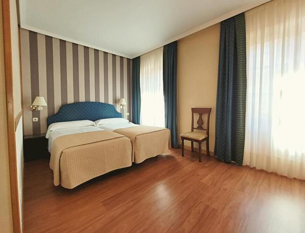 Imagen de la habitación del Hotel Imperial, Valladolid. Foto 4