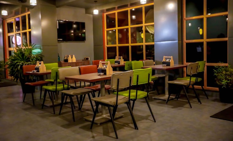 Imagen del bar/restaurante del Hotel Imperial, Vasai-Virar. Foto 8