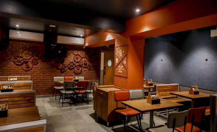 Imagen del bar/restaurante del Hotel Imperial, Vasai-Virar. Foto 11