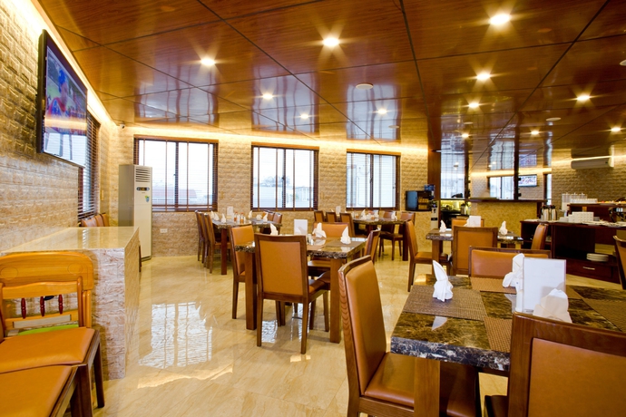 Imagen del bar/restaurante del Hotel Imperial and Spa. Foto 5