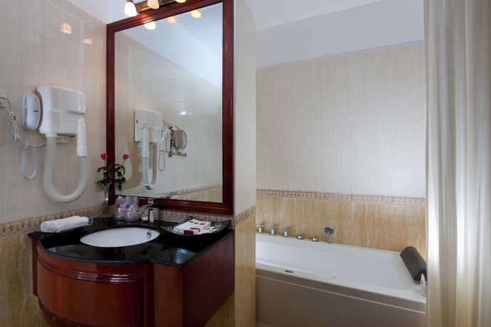 Imagen de la habitación del Hotel Imperial and Spa. Foto 13