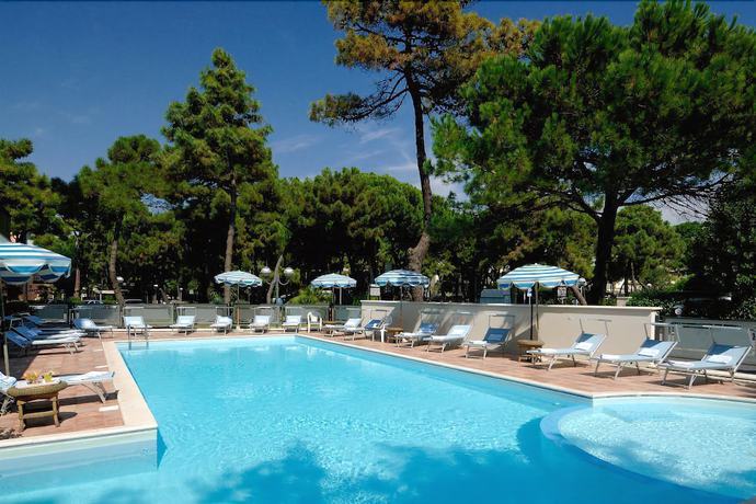 Imagen de la piscina del Hotel Imperiale, Cervia. Foto 18