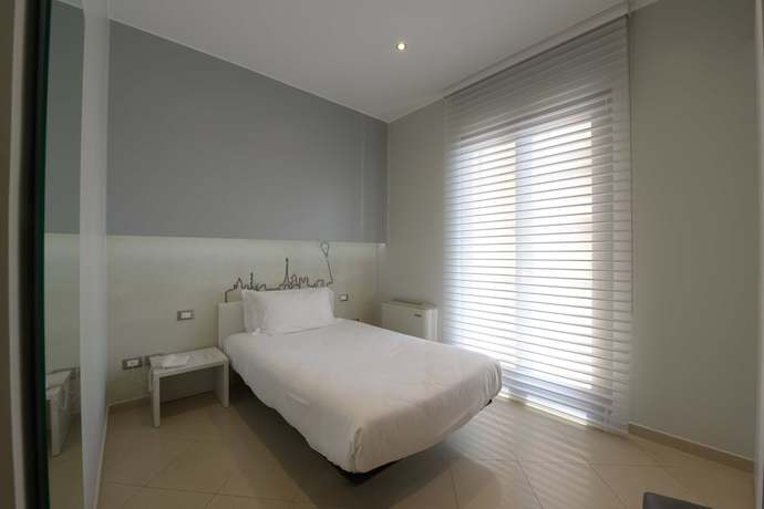 Imagen de la habitación del Hotel Imperiali. Foto 8