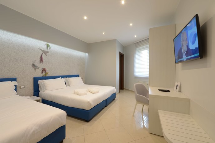 Imagen de la habitación del Hotel Imperiali. Foto 11