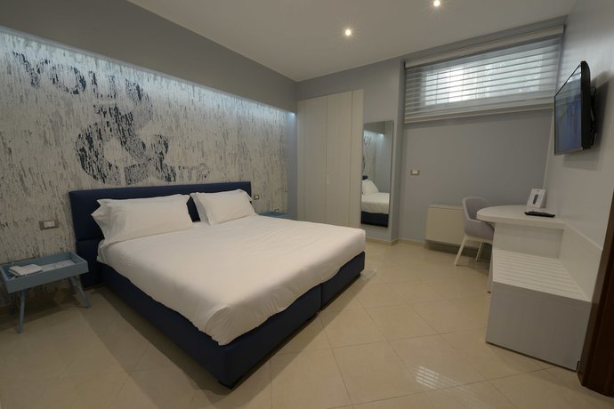 Imagen de la habitación del Hotel Imperiali. Foto 19