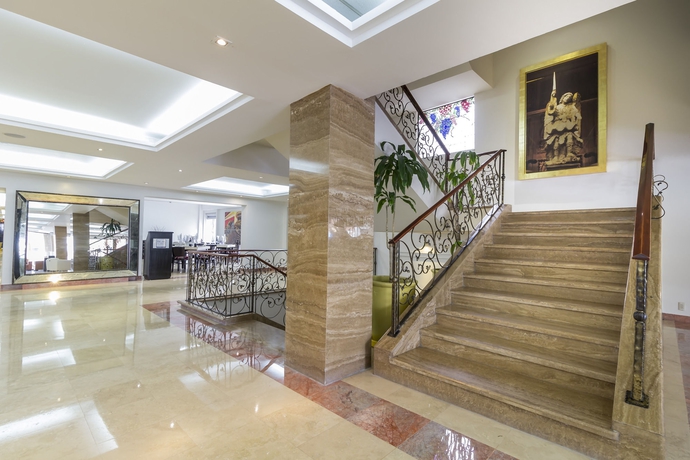 Imagen de los interiores del Hotel Imperio De Angeles Executive Le&oacute;n By Real De Minas Business Class Le&oacute;n. Foto 10