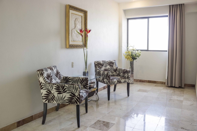 Imagen de los interiores del Hotel Imperio De Angeles Executive Le&oacute;n By Real De Minas Business Class Le&oacute;n. Foto 11