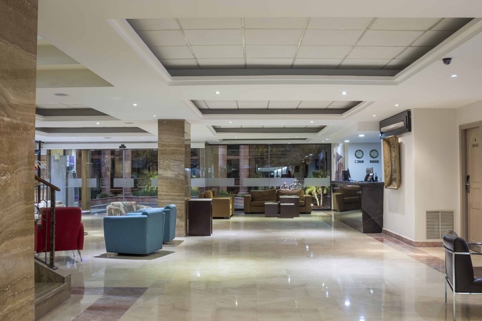 Imagen de los interiores del Hotel Imperio De Angeles Executive Le&oacute;n By Real De Minas Business Class Le&oacute;n. Foto 16