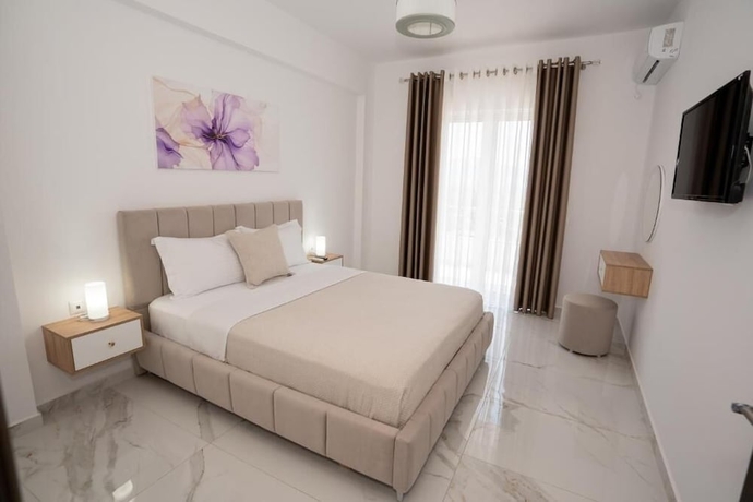 Imagen de la habitación del Hotel Imperio, Sarande. Foto 2