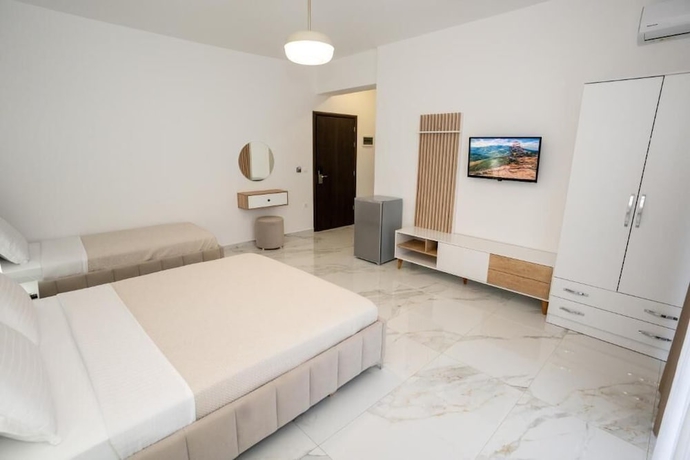 Imagen de la habitación del Hotel Imperio, Sarande. Foto 4