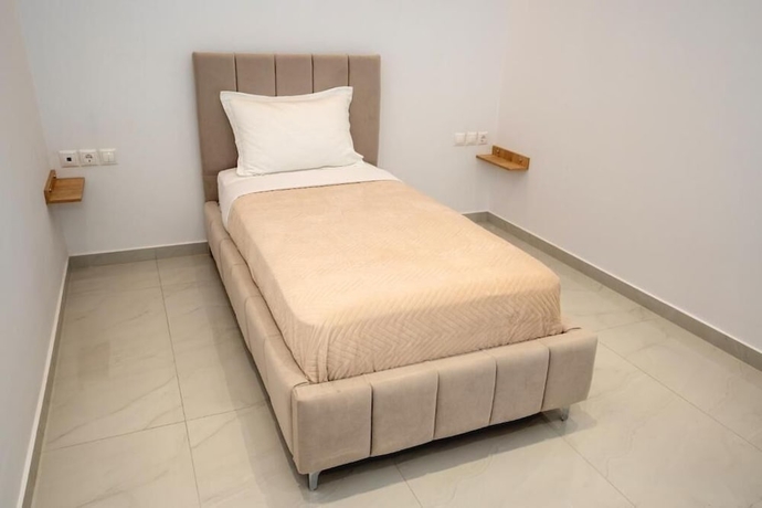 Imagen de la habitación del Hotel Imperio, Sarande. Foto 12