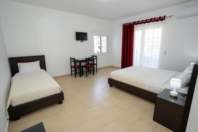 Imagen de la habitación del Hotel Imperio, Sarande. Foto 13
