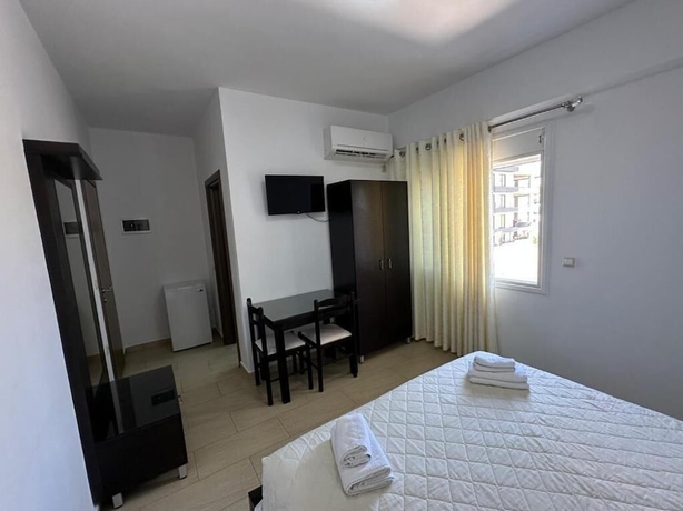 Imagen de la habitación del Hotel Imperio, Sarande. Foto 15