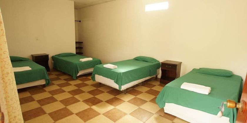 Imagen de la habitación del Hotel Imperio del Sol. Foto 10