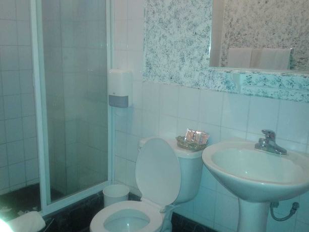 Imagen de la habitación del Hotel Imperio del Sol. Foto 13