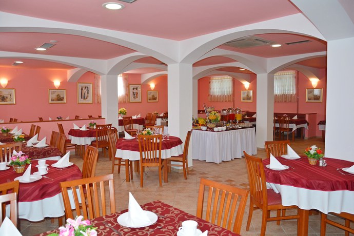Imagen del bar/restaurante del Hotel Imperium. Foto 3
