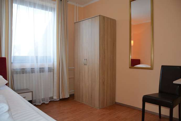 Imagen de la habitación del Hotel Imperium. Foto 9