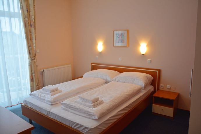 Imagen de la habitación del Hotel Imperium. Foto 11
