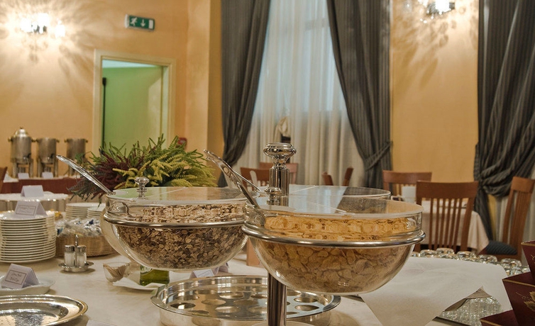 Imagen del bar/restaurante del Hotel Impero, CREMONA. Foto 2