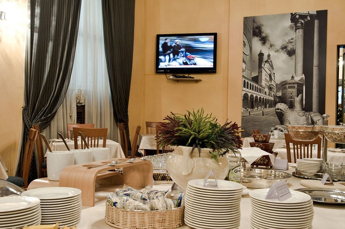 Imagen del bar/restaurante del Hotel Impero, CREMONA. Foto 4